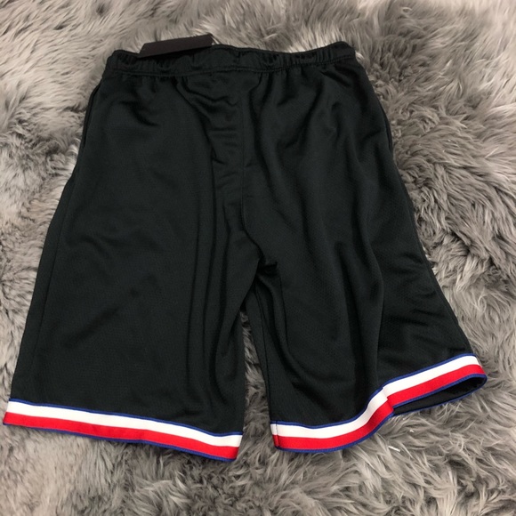 Converse | Boy's Basketball Shorts | Black | Large - Picture 2 of 2